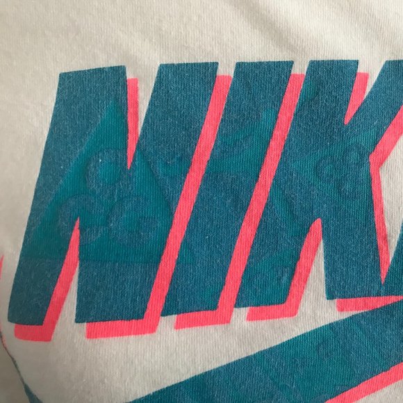 90’s Vintage Nike Crop Top - Picture 2 of 6